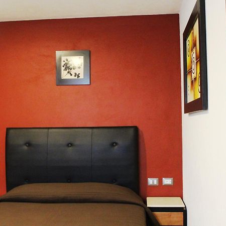 Hotel Leones Puebla Zimmer foto